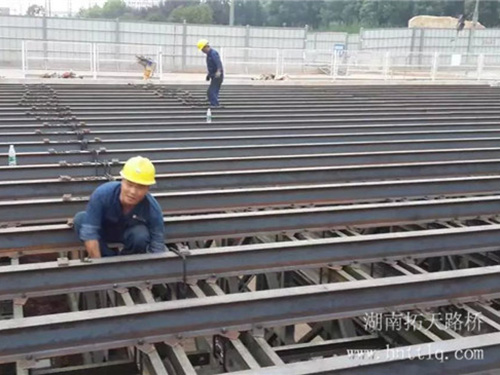 湖南省路橋地鐵貝雷橋